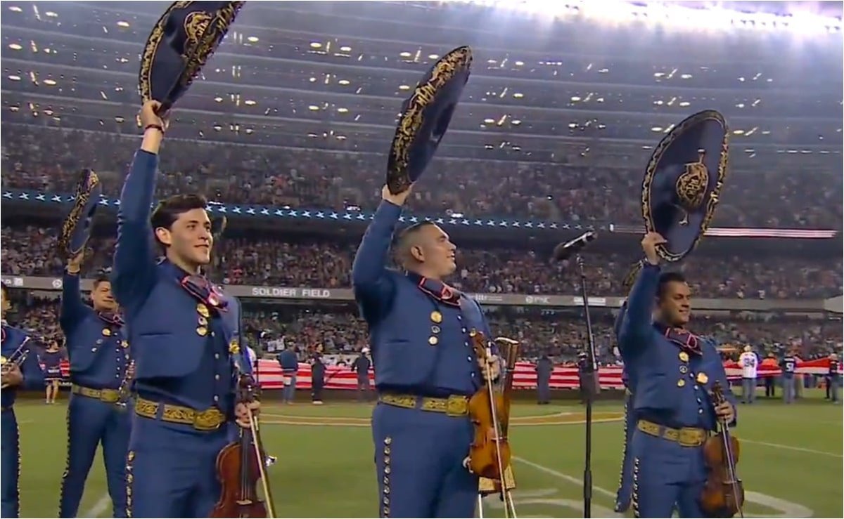 Emoción y Tradición: Mariachi Herencia de México Conquista la NFL en Chicago