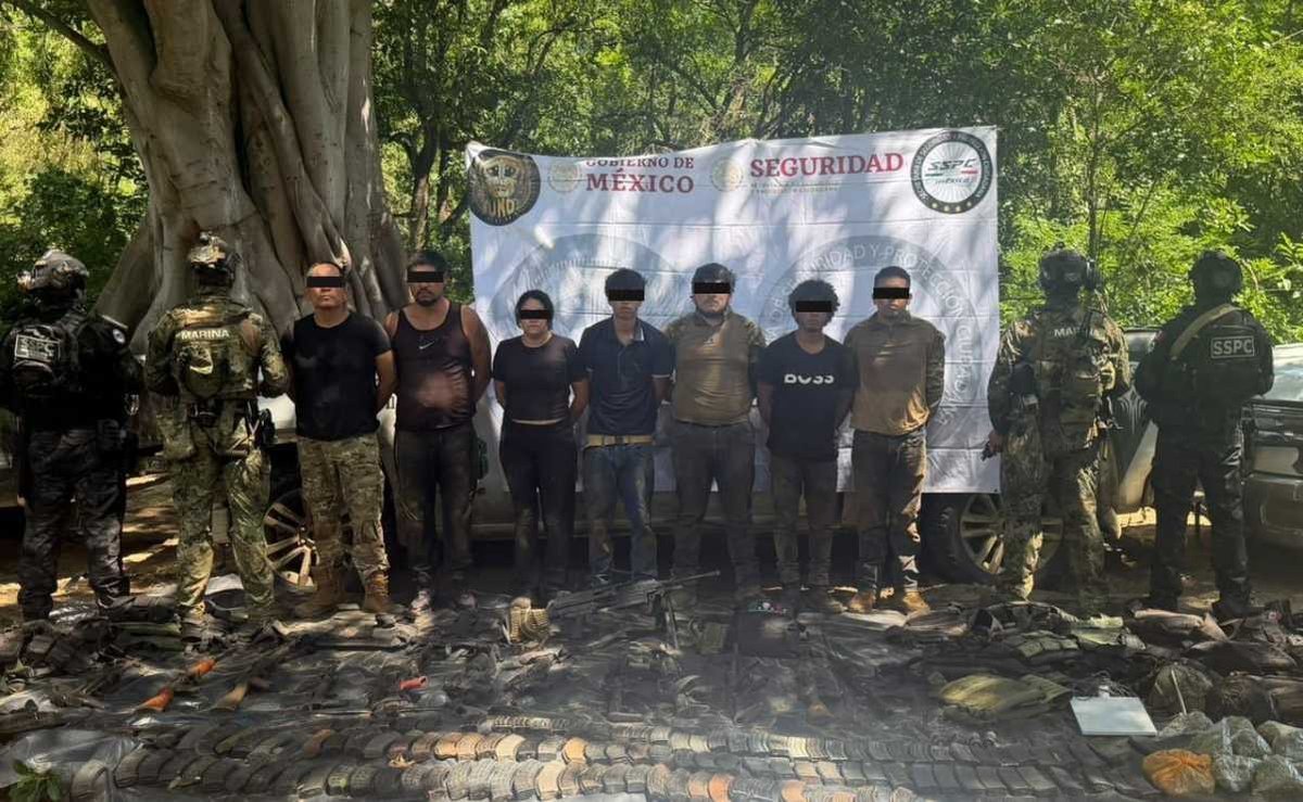 Nueve Presuntos Narcotraficantes Capturados Tras Enfrentamiento Armado en Sinaloa
