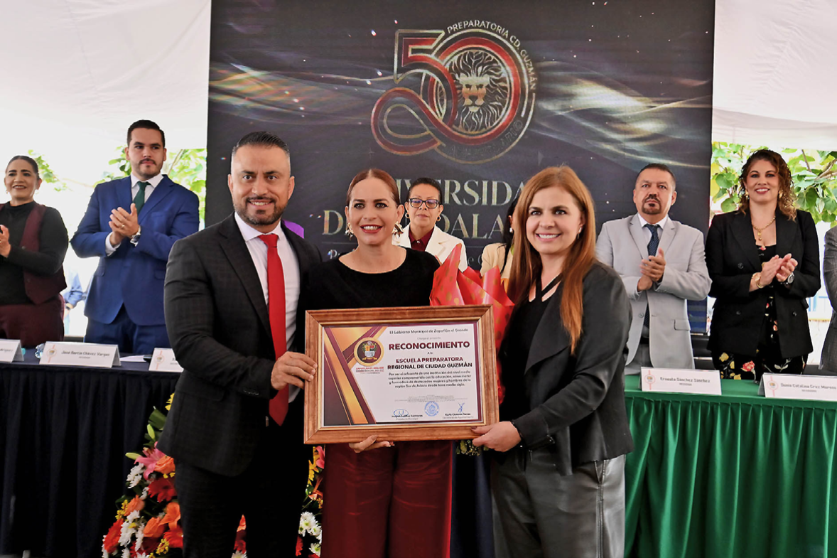 Preparatoria de Ciudad Guzmán conmemora 50 años 