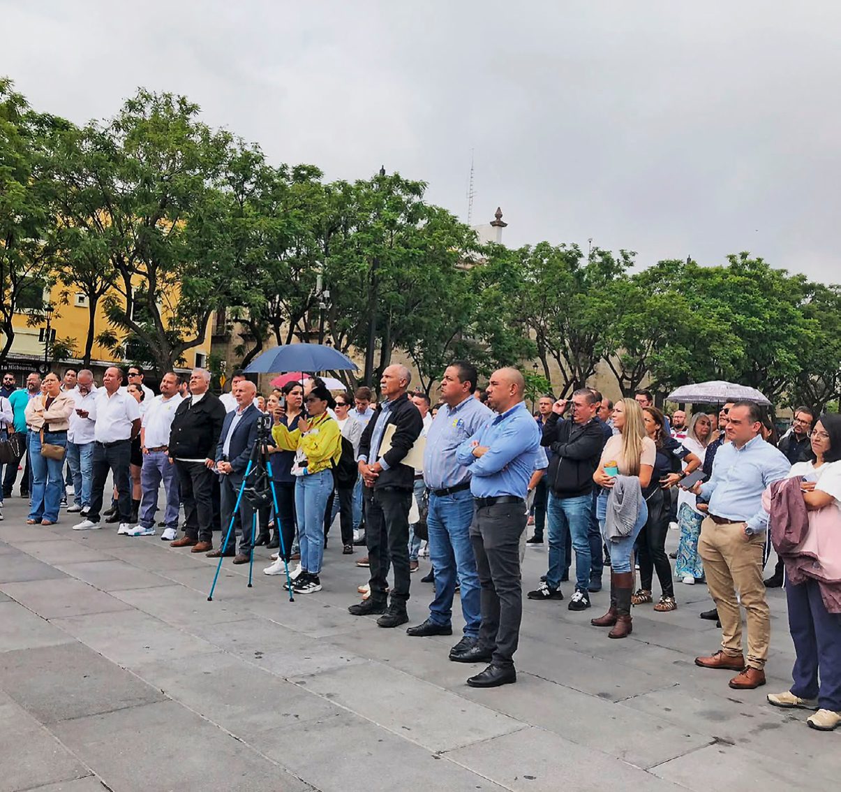 Trabajadores del Congreso exigen pluralidad sindical