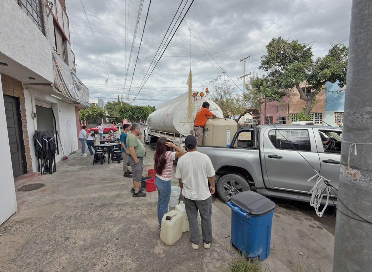 GDL distribuye más de un millón de litros de agua 