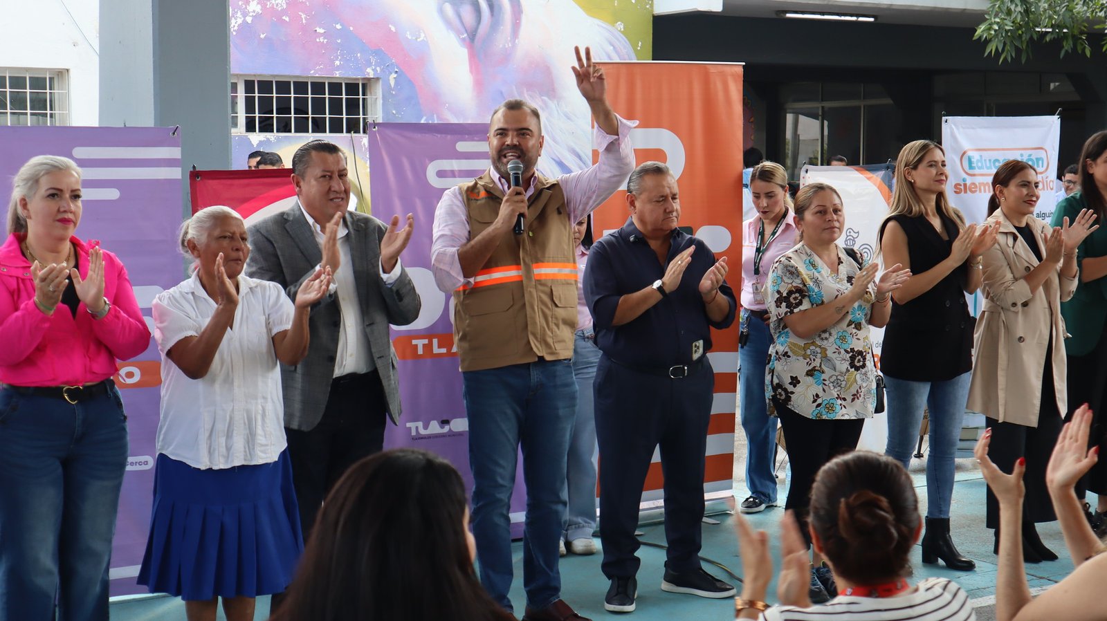 Acercan trámites del Registro Civil y asesoría jurídica a familias de Tlajo