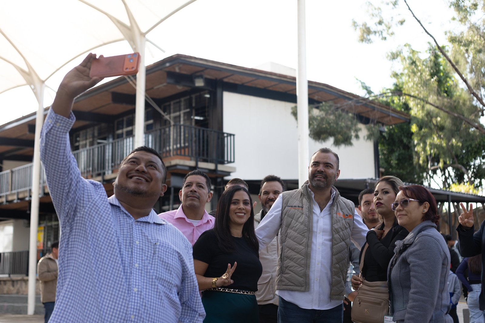 Refuerzan seguridad en primaria con nueva barda