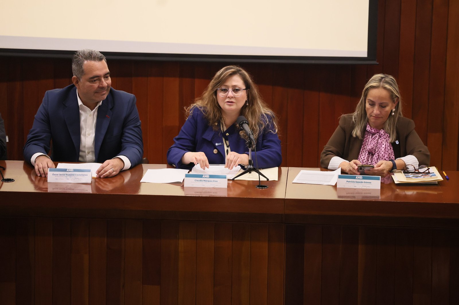 Abordan cooperación internacional y desarrollo municipal