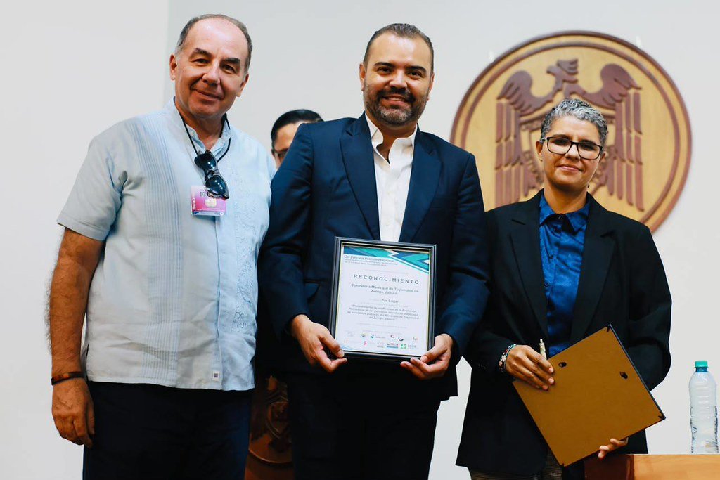 Premian a Tlajo por buenas prácticas en el combate a la corrupción