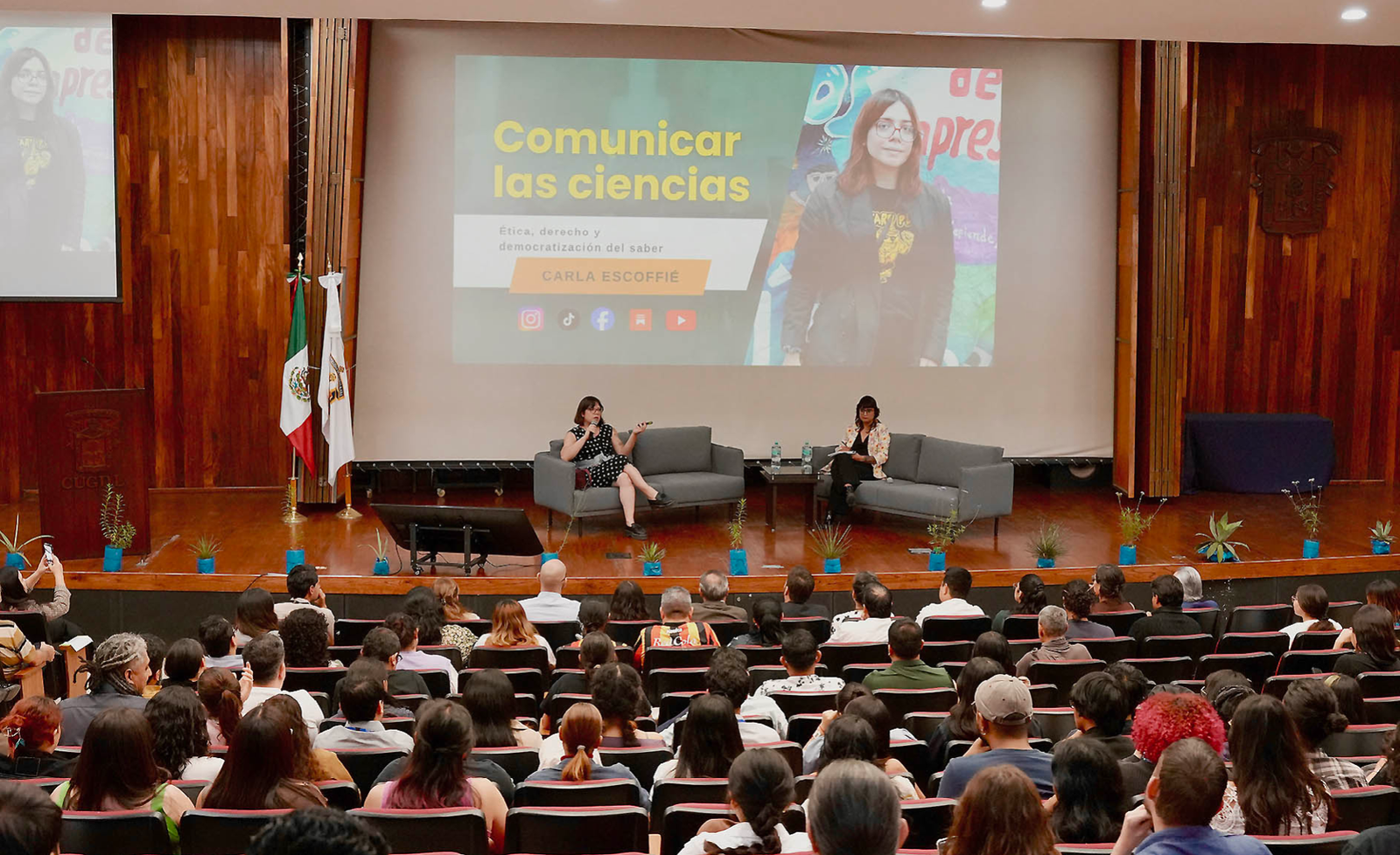 Llama Carla Escoffié a acercar la ciencia a públicos no especializados
