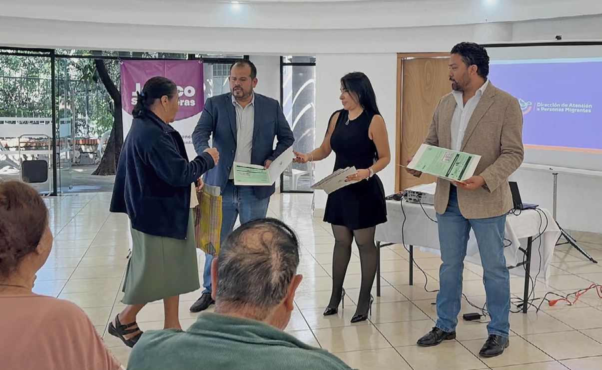 Entregan diez visas a jaliscienses para reunirse con sus familias