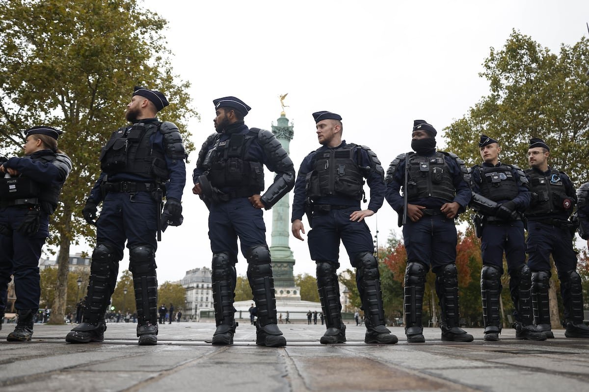 Francia en Vilo: Masivas Protestas y Tensión Escalada Desafían al Gobierno