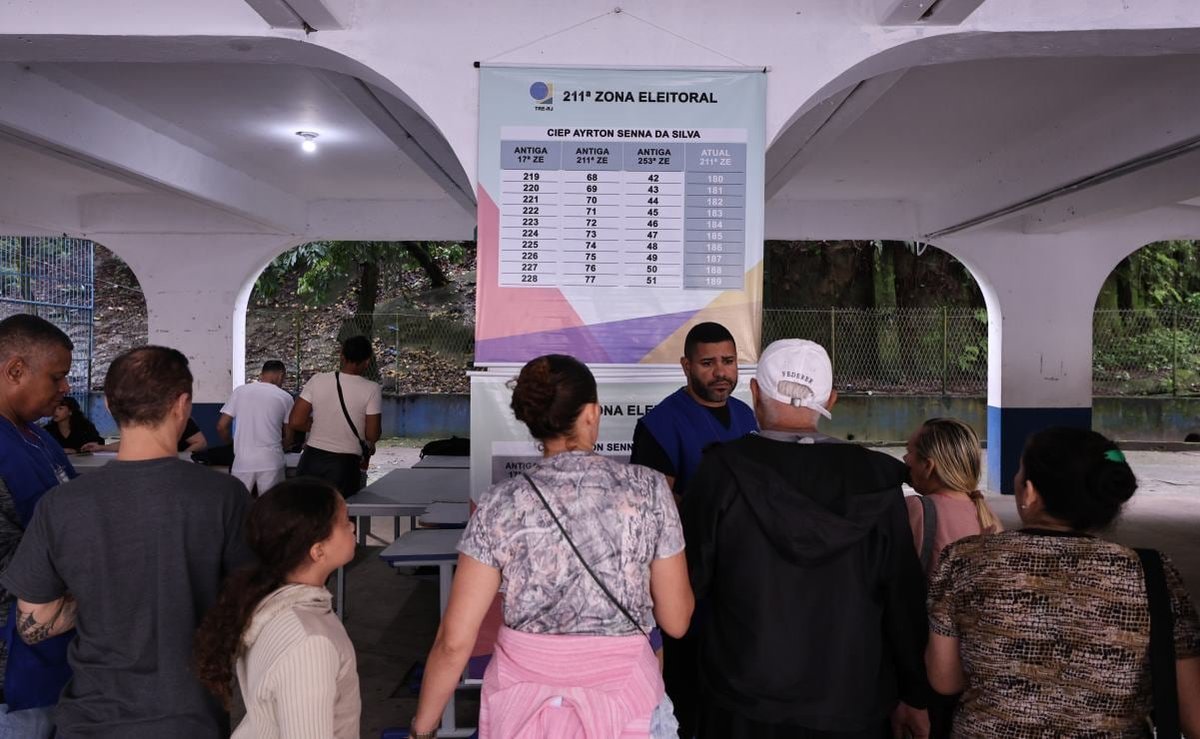 Brasil: Votantes a las urnas en una reñida primera vuelta presidencial