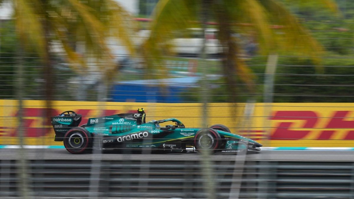 Alonso critica decisión de la FIA tras caótico inicio en Bahréin