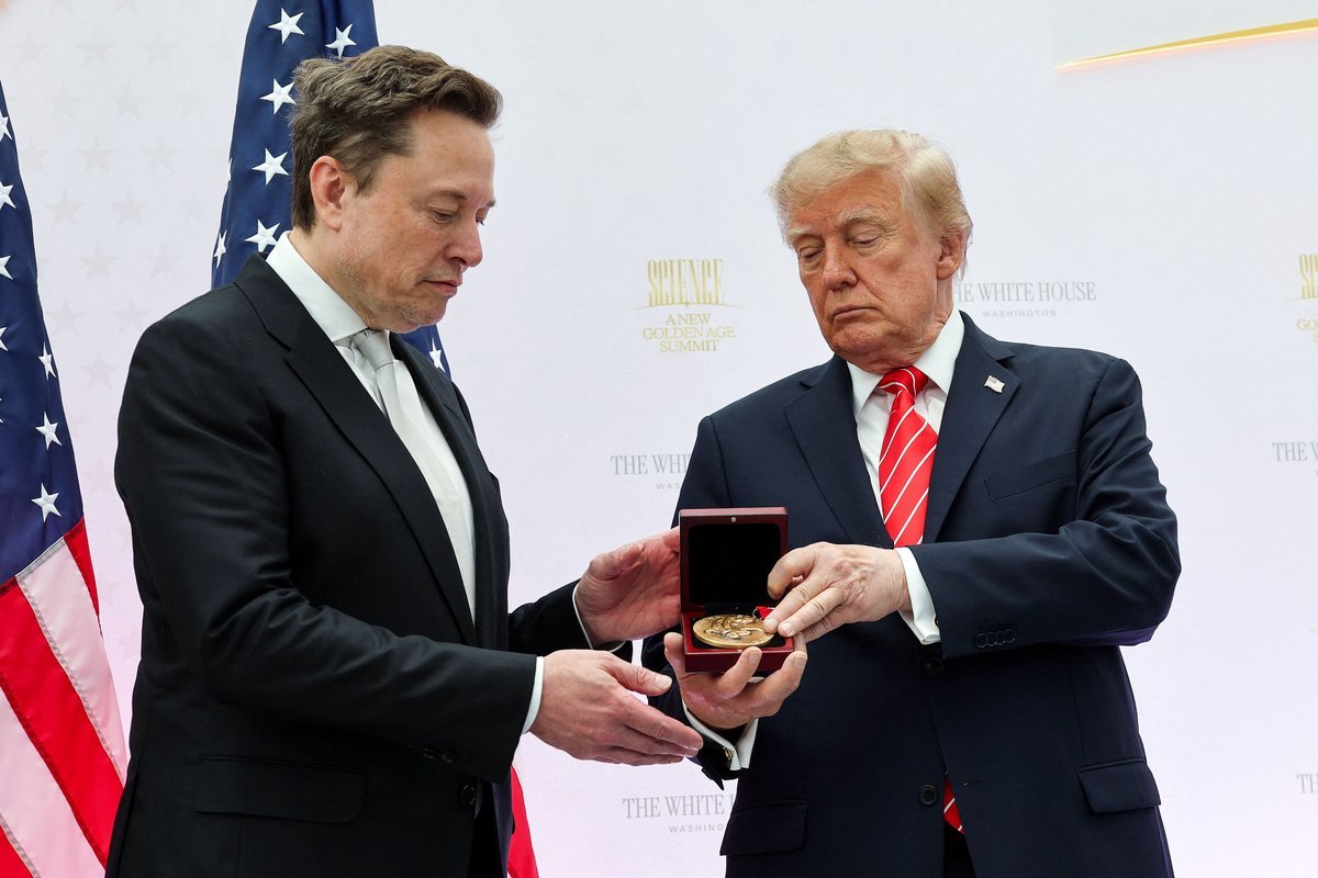 Musk Vuelve al Círculo de Trump: Recibe Prestigiosa Medalla Científica