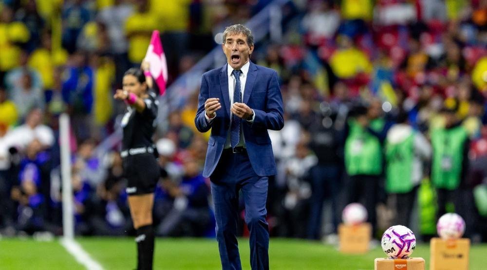Almada advierte a Borja: el arbitraje mexicano exige adaptación tras roja