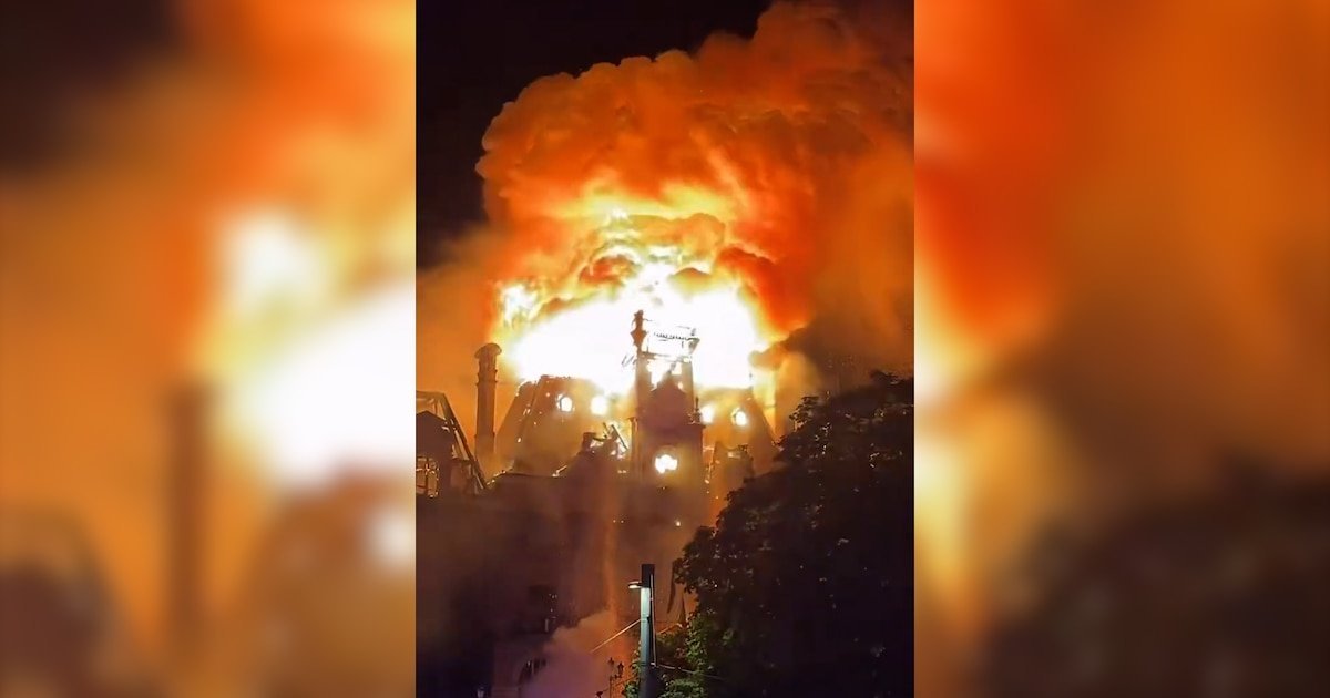 Histórico Ayuntamiento de Limoges Arde en Vivas Protestas en Francia