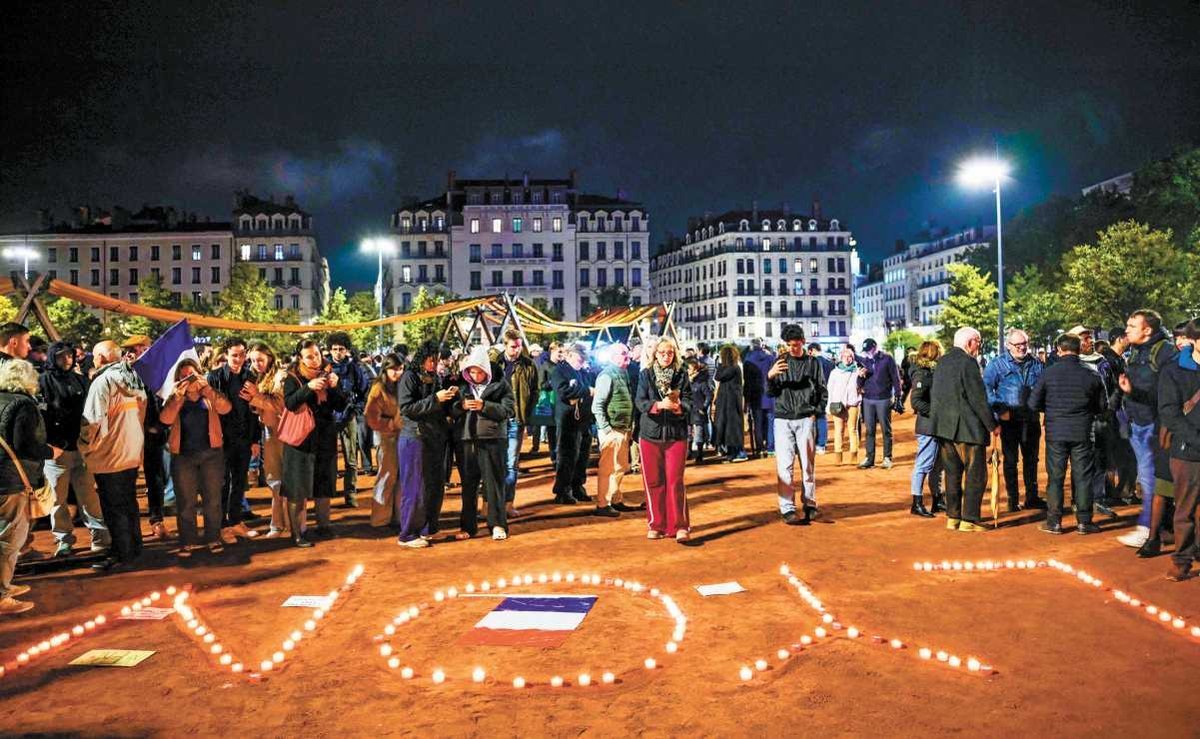 Francia Impone Toques de Queda para Contener Violencia y Saqueos tras Masivas Protestas
