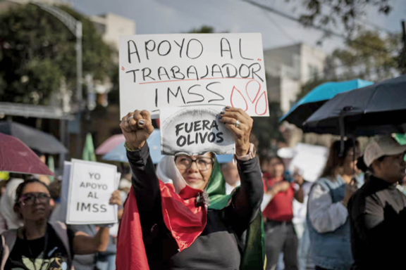 Sindicalizados del IMSS rechazan nueva propuesta de aumento